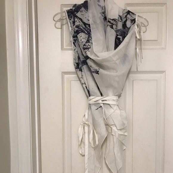 L.A.M.B. Rope print wrap Top - Picture 8 of 15